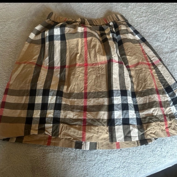 Burberry - Picture 2 of 2